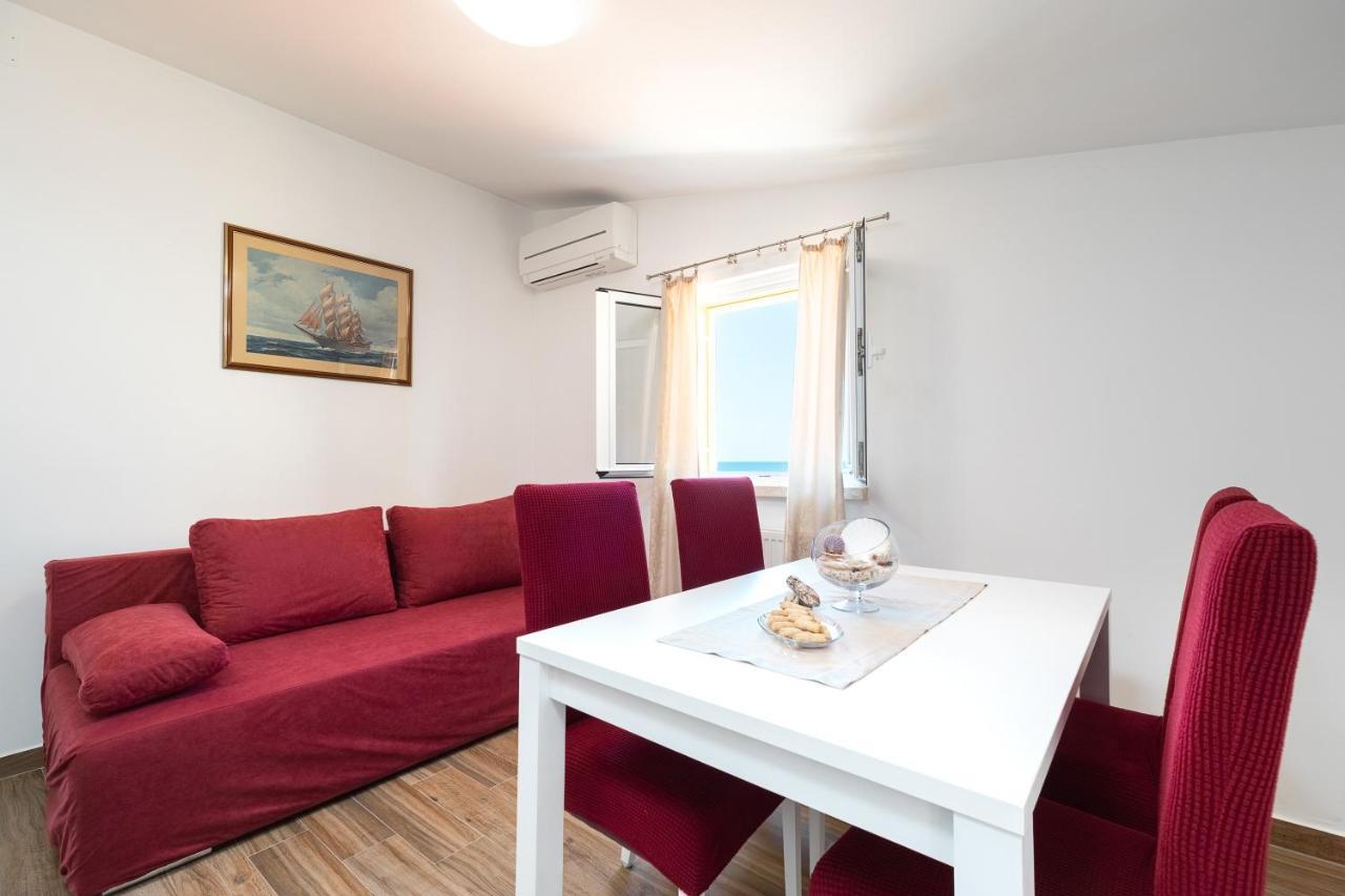 Fancy Apartments Dream ブラー 部屋 写真